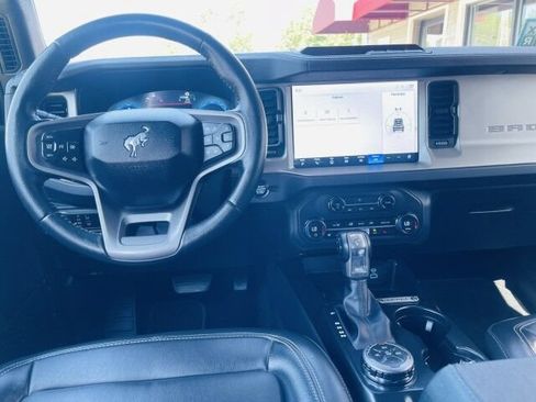 Used 2025 Ford Bronco Outer Banks AWD/4WD image 16