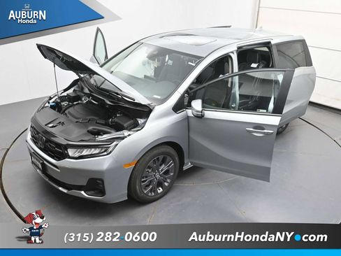 New 2026 Honda Odyssey Touring image 36
