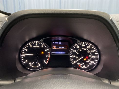 Used 2017 Nissan Pathfinder Platinum w/ Midnight Edition Package image 22