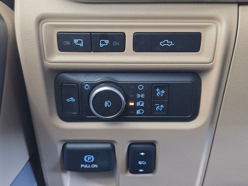 Used 2021 Ford F150 Lariat w/ Equipment Group 502A High AWD/4WD image 17