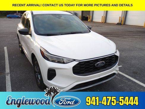 Used 2024 Ford Escape ST-Line w/ Tech Pack #1 FWD image 1