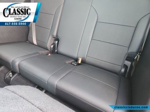 Used 2025 Buick Enclave Preferred image 28