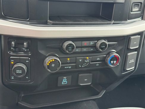 New 2026 Ford F250 XLT w/ FX4 Off-Road Package image 18