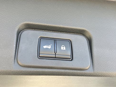 Used 2023 Nissan Rogue Platinum w/ Platinum Premium Package image 23