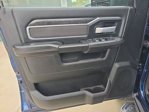 Used 2024 RAM 2500 Big Horn AWD/4WD image 17
