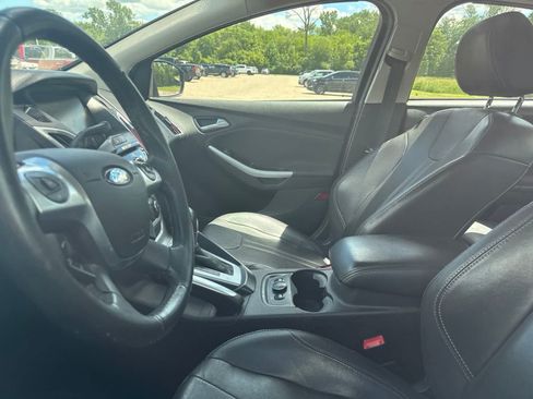 Used 2013 Ford Focus SE FWD image 32