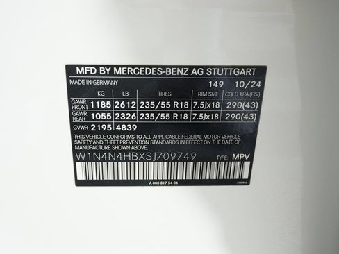 Used 2025 Mercedes-Benz GLA 250 4MATIC image 32