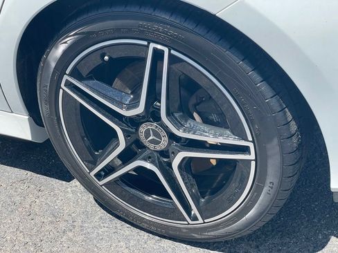 Used 2022 Mercedes-Benz CLA 250 4MATIC image 26