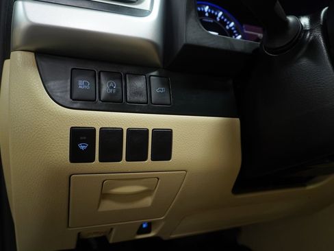 Used 2019 Toyota Highlander XLE AWD/4WD image 26
