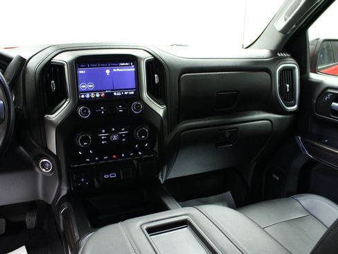 Used 2021 Chevrolet Silverado 1500 LT Trail Boss w/ Convenience Package II AWD/4WD image 19