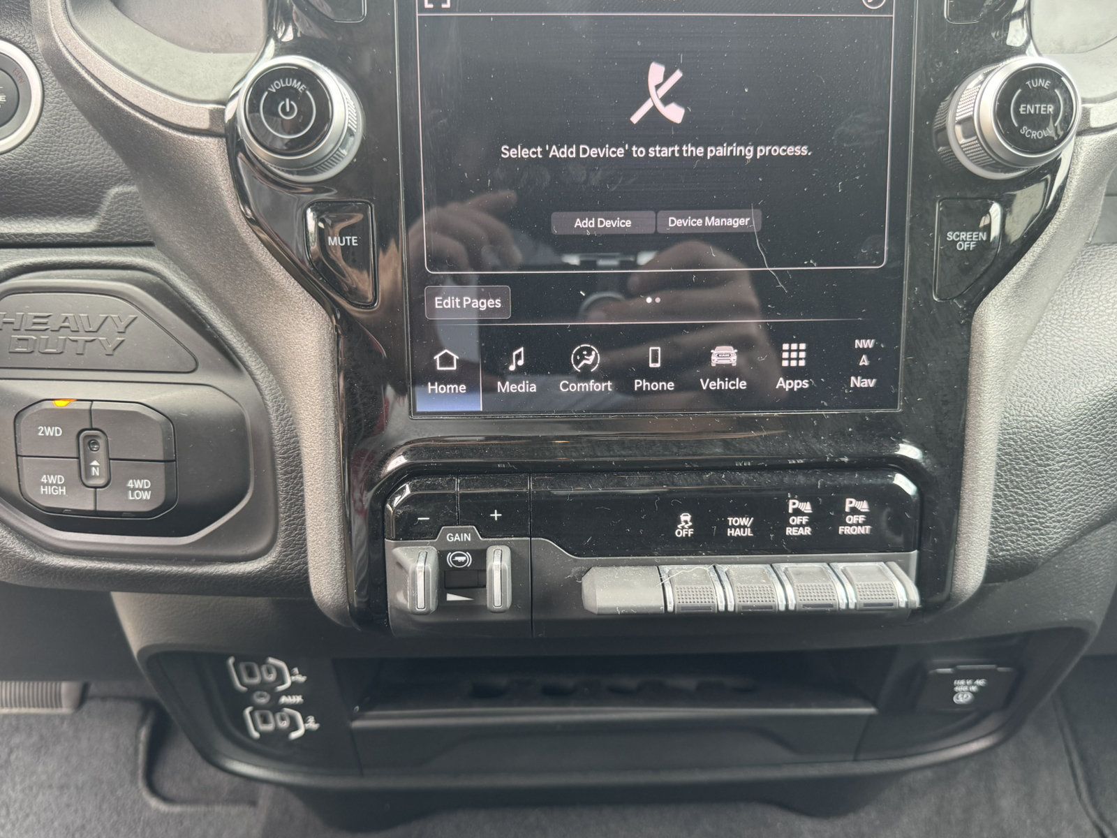 Certified 2025 RAM 2500 Tradesman AWD/4WD image 28