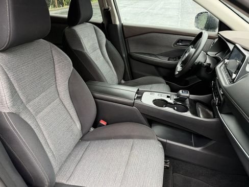 Used 2021 Nissan Rogue S FWD image 12