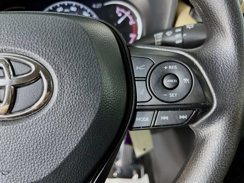 Used 2025 Toyota RAV4 LE FWD image 15