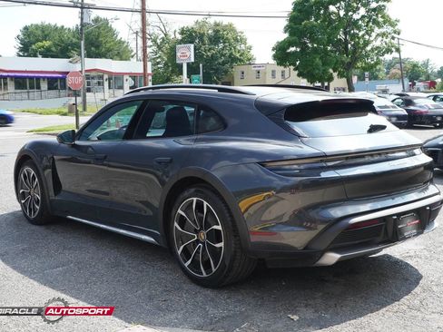 Used 2022 Porsche Taycan 4 Cross Turismo AWD/4WD image 5