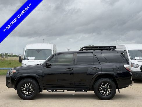 Used 2022 Toyota 4Runner SR5 image 3