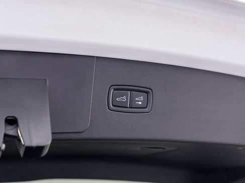 Used 2022 Porsche Cayenne Platinum Edition AWD/4WD image 33