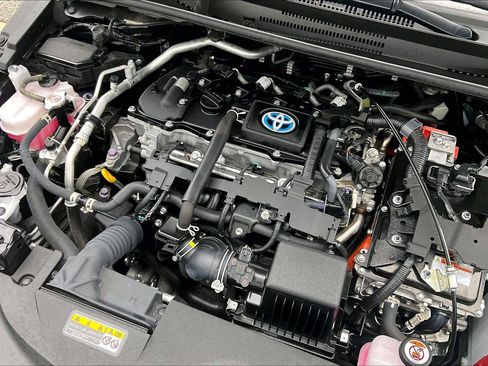 Used 2024 Toyota Corolla LE FWD image 35