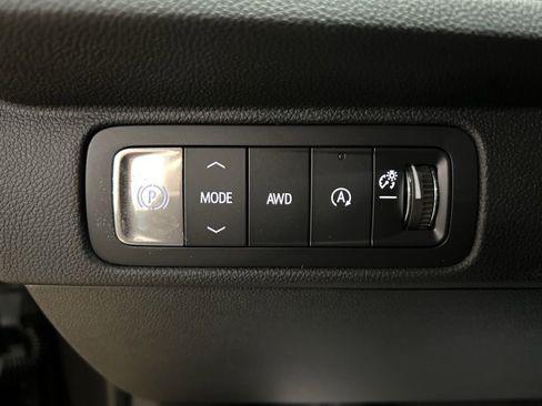New 2026 Chevrolet Traverse LT w/ Driver Confidence Package AWD/4WD image 21