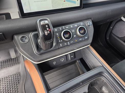 Used 2020 Land Rover Defender 110 S AWD/4WD image 23