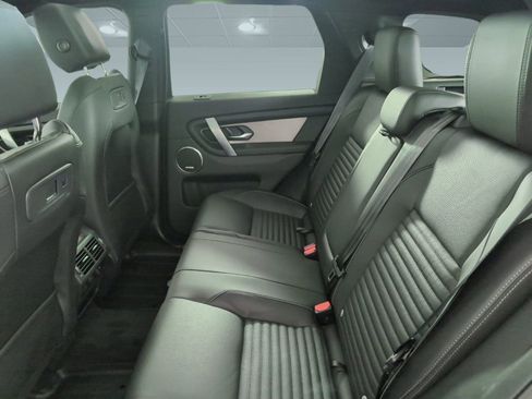 Certified 2025 Land Rover Discovery Sport Dynamic SE image 21