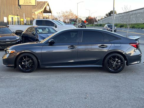 Used 2025 Honda Civic Sport image 8