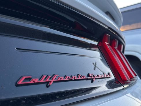 Used 2019 Ford Mustang GT Premium w/ Equipment Group 401A image 7