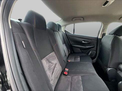 Certified 2025 Nissan Sentra SR FWD image 21