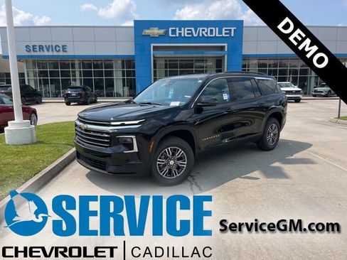 New 2026 Chevrolet Traverse LT w/ Driver Confidence Package image 1