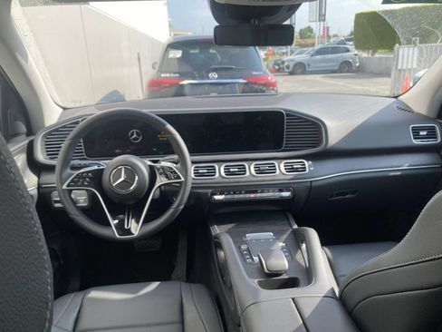 Used 2026 Mercedes-Benz GLE 450 4MATIC w/ Night Package image 12
