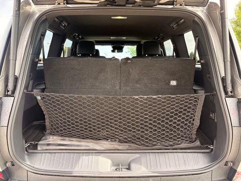 Used 2025 Lexus GX 550 w/ Accessory Package (2T) AWD/4WD image 32