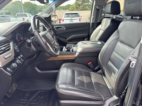 Used 2018 GMC Yukon Denali w/ Open Road Package AWD/4WD image 13