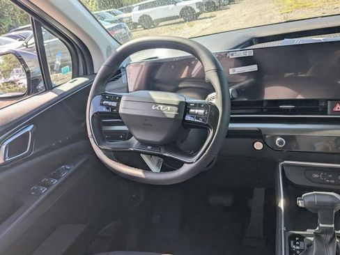 New 2027 Kia Carnival SX FWD image 17