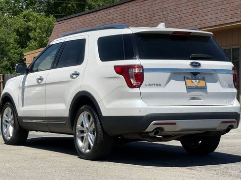 Used 2016 Ford Explorer Limited w/ Equipment Group 301A AWD/4WD image 3