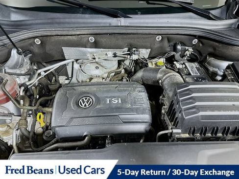 Used 2023 Volkswagen Atlas Cross Sport SEL AWD/4WD image 33