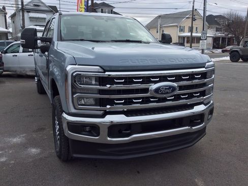 New 2026 Ford F350 Lariat w/ FX4 Off-Road Package image 3