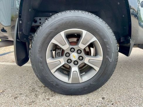 Used 2020 Chevrolet Colorado Z71 AWD/4WD image 30