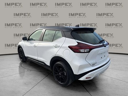 Used 2024 Nissan Kicks SR w/ SR Premium Package image 3