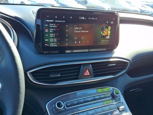 Certified 2023 Hyundai Santa Fe Limited image 17