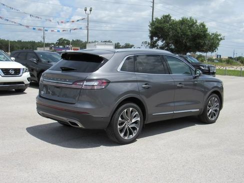 Used 2022 Lincoln Nautilus Reserve FWD image 3
