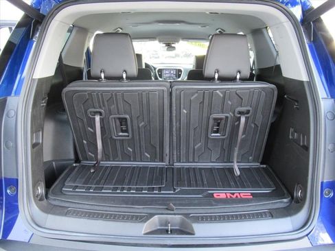 Used 2023 GMC Acadia SLT w/ Preferred Package image 35