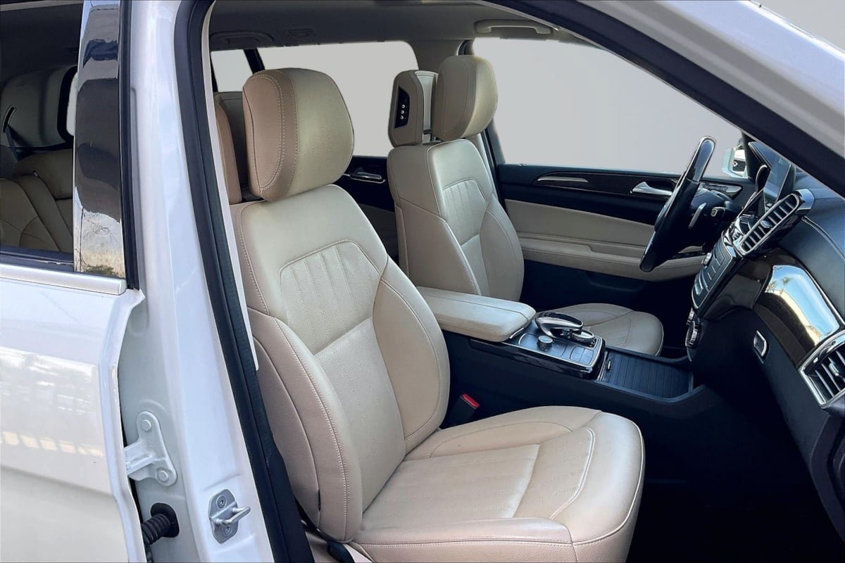 Used 2017 Mercedes-Benz GLS 450 4MATIC w/ Premium Package image 7