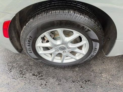 Used 2023 Chrysler Pacifica Touring-L FWD image 40