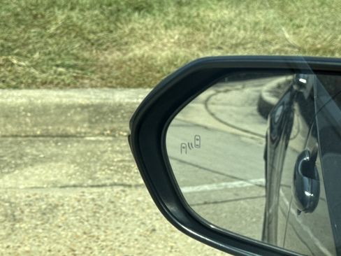 Used 2024 Toyota Corolla LE image 14