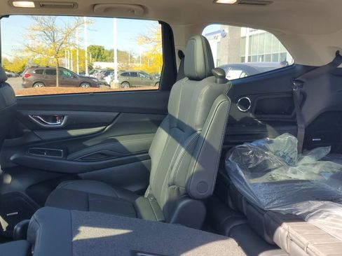 Certified 2025 Subaru Ascent Limited w/ Popular Package #2 image 32