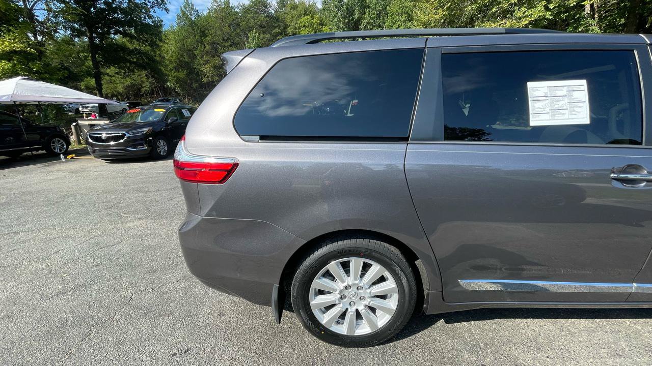 Used 2017 Toyota Sienna XLE Premium w/ Protection Package AWD/4WD image 9