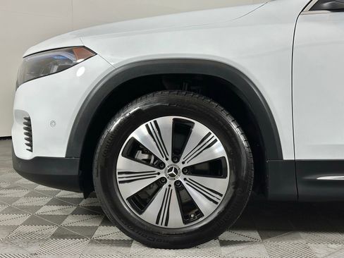Used 2023 Mercedes-Benz EQB 300 4MATIC w/ Exclusive Package image 7