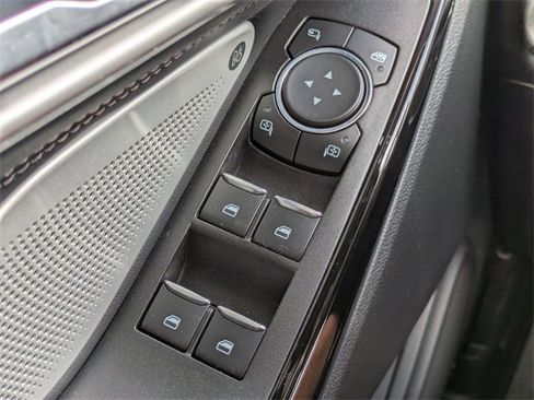 Used 2022 Ford Explorer Platinum w/ Technology Package image 29