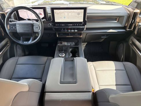 Used 2025 GMC Hummer EV 3X w/ LPO, Roof Cross Rail Package AWD/4WD image 28