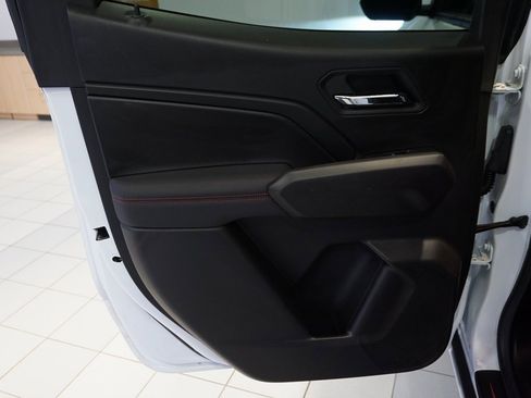 Used 2024 Chevrolet Colorado Z71 image 26