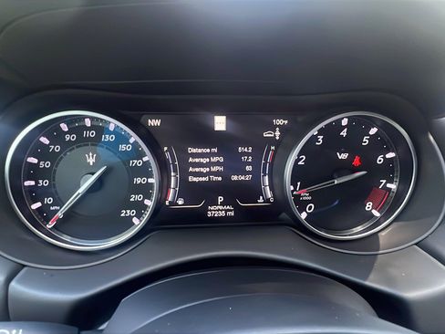 Used 2022 Maserati Levante Modena S AWD/4WD image 27